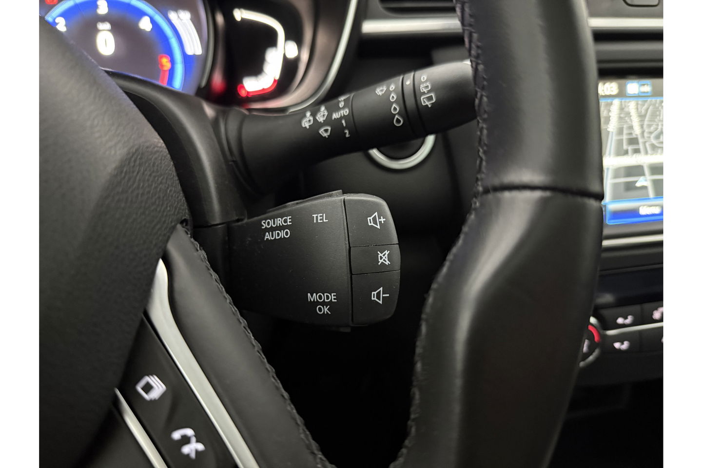 Renault Kadjar 1.5 dCi Bose Pano LED Virtual Trekhaak Clima Cruise Navi Leder 19"LMV PDC
