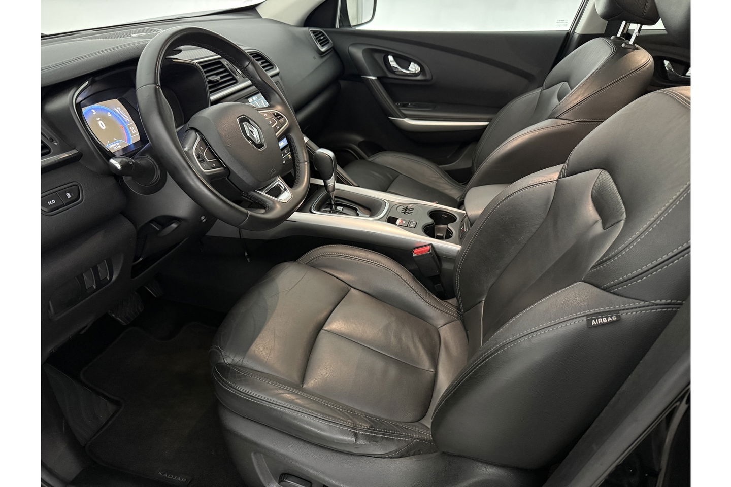 Renault Kadjar 1.5 dCi Bose Pano LED Virtual Trekhaak Clima Cruise Navi Leder 19"LMV PDC