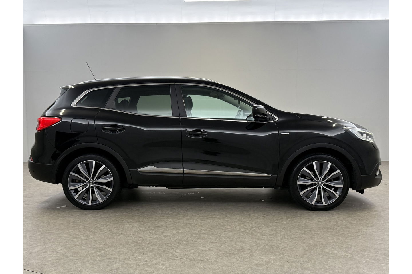 Renault Kadjar 1.5 dCi Bose Pano LED Virtual Trekhaak Clima Cruise Navi Leder 19"LMV PDC
