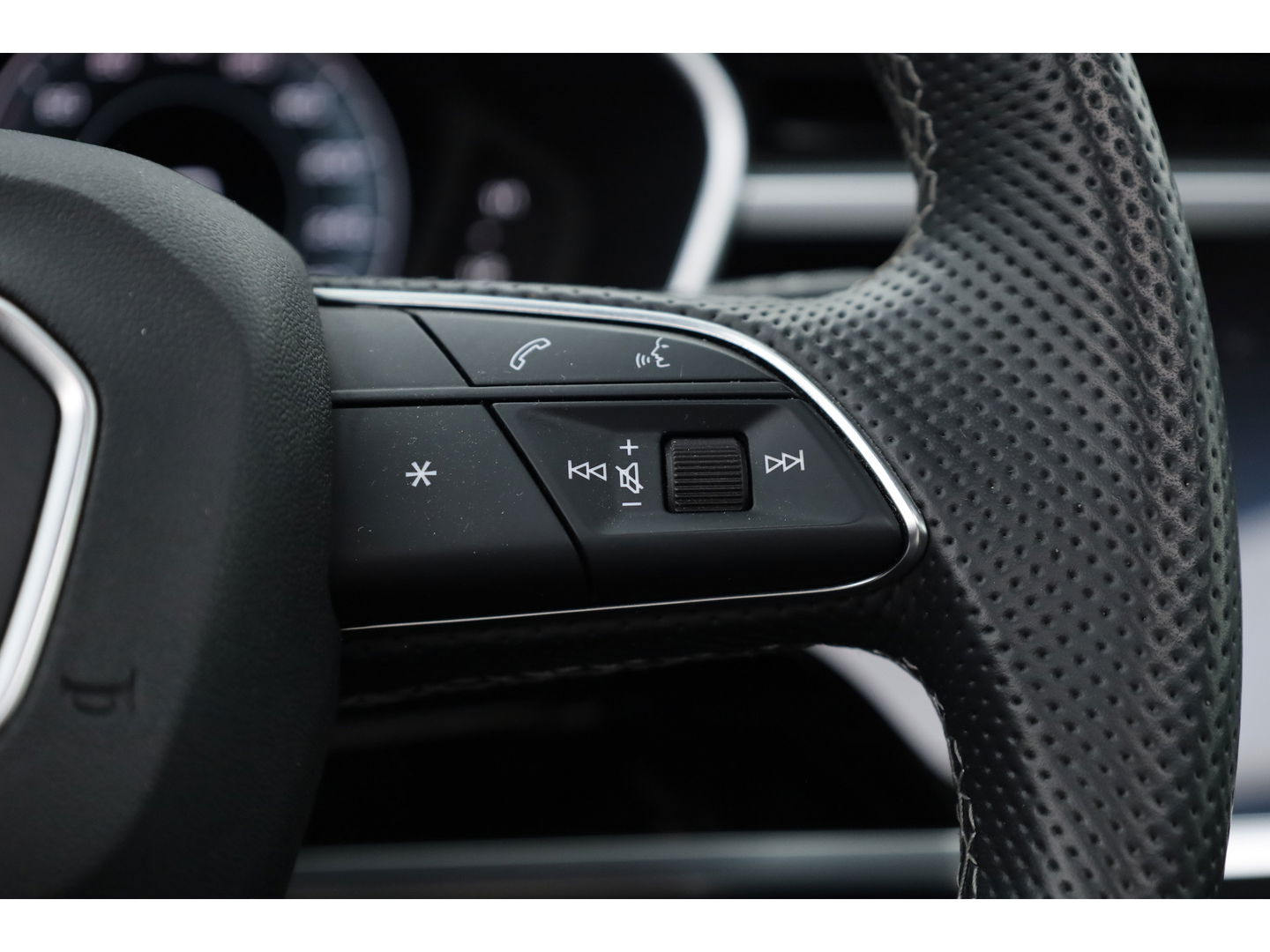 Audi Q3 Sportback 45 TFSI e S Line | Pano | Sonos | 20'' | Camera | Adapt. Cruise | Navi | Apple CarPlay