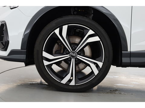 Audi Q3 Sportback 45 TFSI e S Line | Pano | Sonos | 20'' | Camera | Adapt. Cruise | Navi | Apple CarPlay