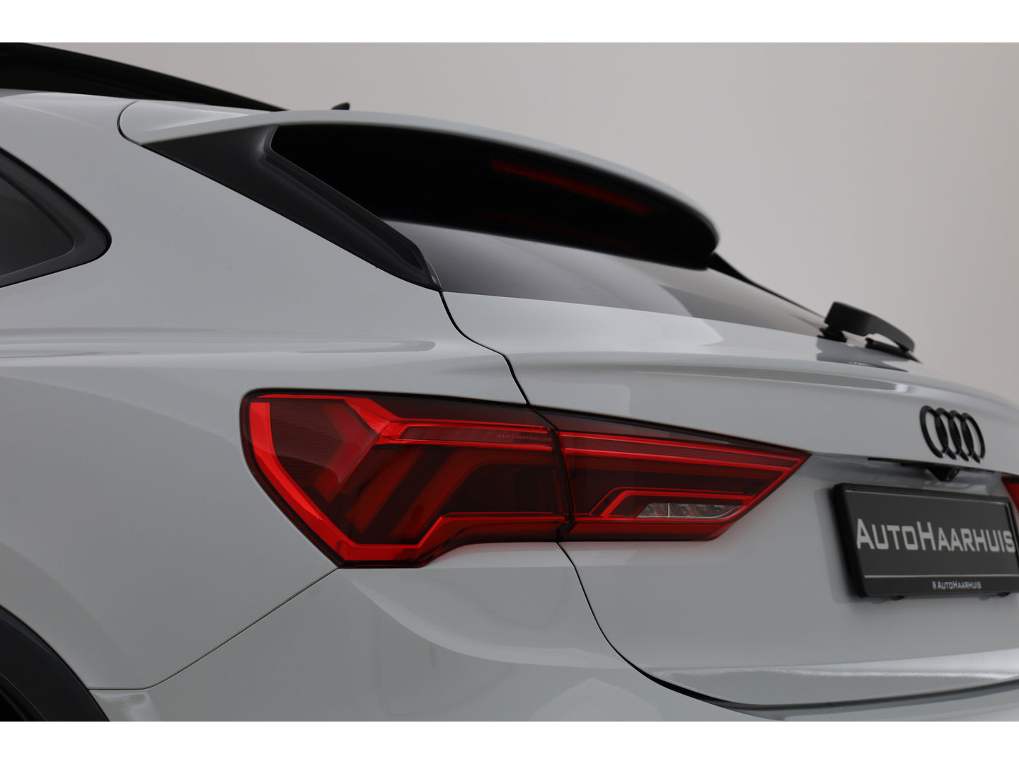 Audi Q3 Sportback 45 TFSI e S Line | Pano | Sonos | 20'' | Camera | Adapt. Cruise | Navi | Apple CarPlay