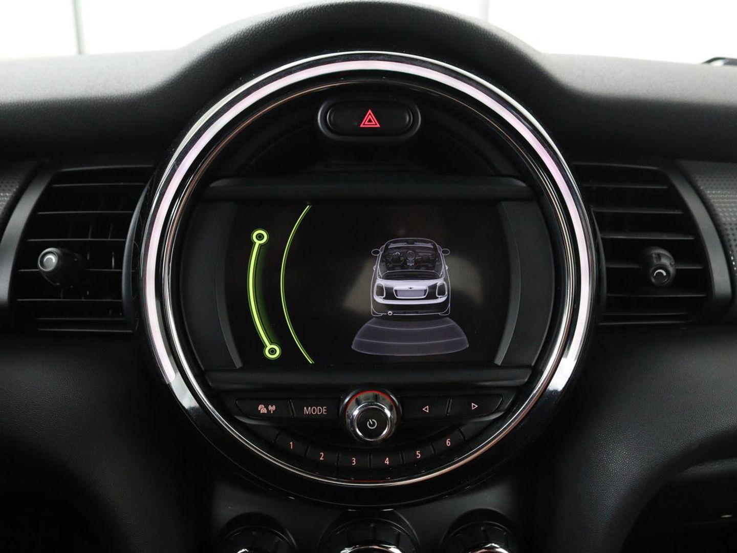 MINI Cabrio 1.2 One Pepper Business | Origineel NL | Leder | Navigatie | Bluetooth | Cruise control | Climate control | Parkeerhulp