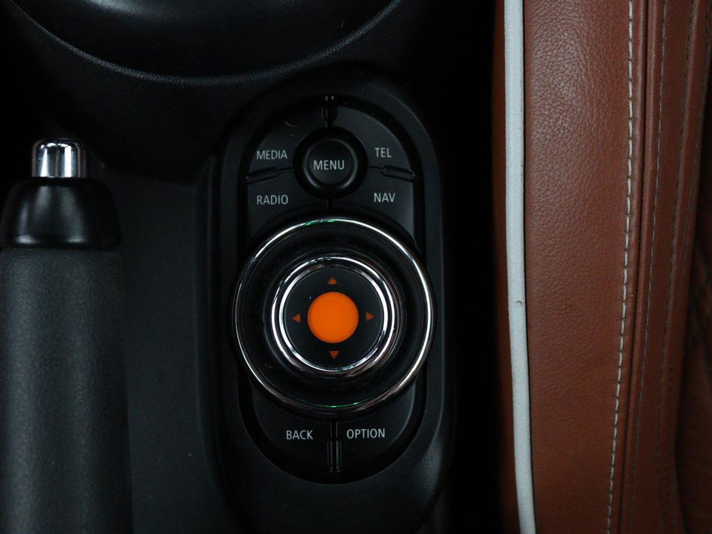 MINI Cabrio 1.2 One Pepper Business | Origineel NL | Leder | Navigatie | Bluetooth | Cruise control | Climate control | Parkeerhulp