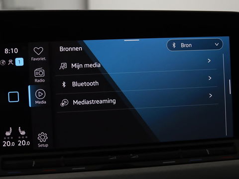Volkswagen Golf 1.0 TSI Life | Stoel & stuurverwarming | Carplay | Adaptive cruise | Navigatie | Sfeerverlichting | Full LED | Parkeerhulp | Getint glas