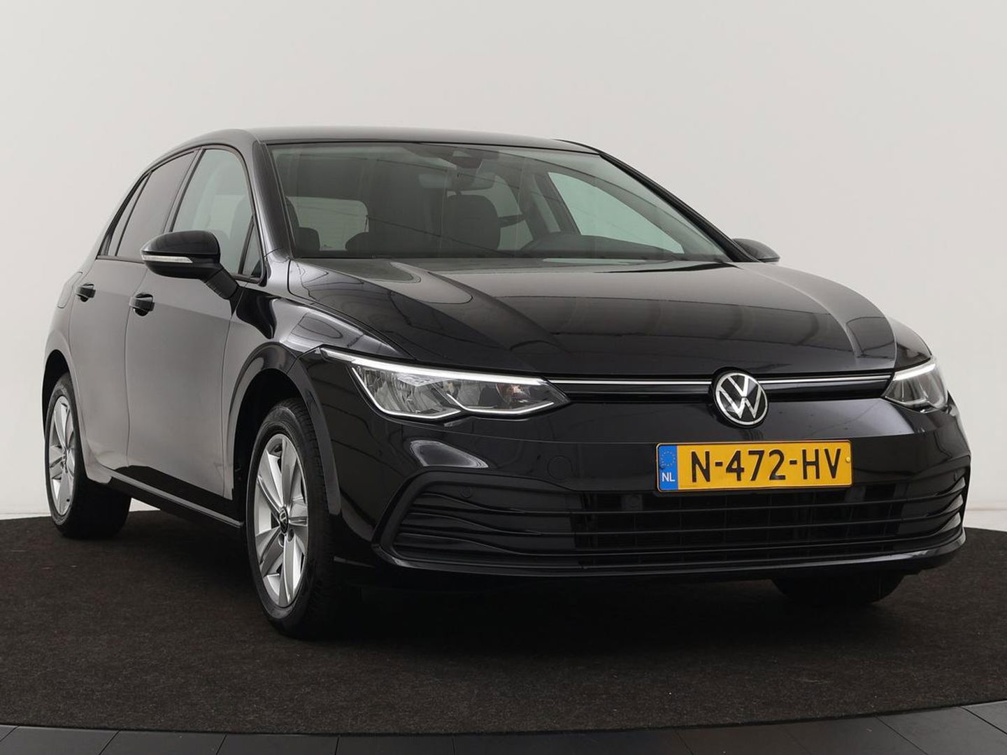 Volkswagen Golf 1.0 TSI Life | Stoel & stuurverwarming | Carplay | Adaptive cruise | Navigatie | Sfeerverlichting | Full LED | Parkeerhulp | Getint glas