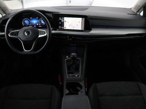 Volkswagen Golf 1.0 TSI Life | Stoel & stuurverwarming | Carplay | Adaptive cruise | Navigatie | Sfeerverlichting | Full LED | Parkeerhulp | Getint glas
