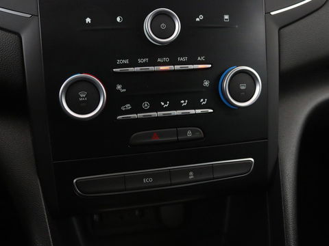 Renault Mégane 1.2 TCe Zen | Trekhaak | Navigatie | Climate control | Cruise control | Bluetooth | Parkeerhulp | Getint glas | DAB | LED