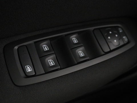 Renault Mégane 1.2 TCe Zen | Trekhaak | Navigatie | Climate control | Cruise control | Bluetooth | Parkeerhulp | Getint glas | DAB | LED