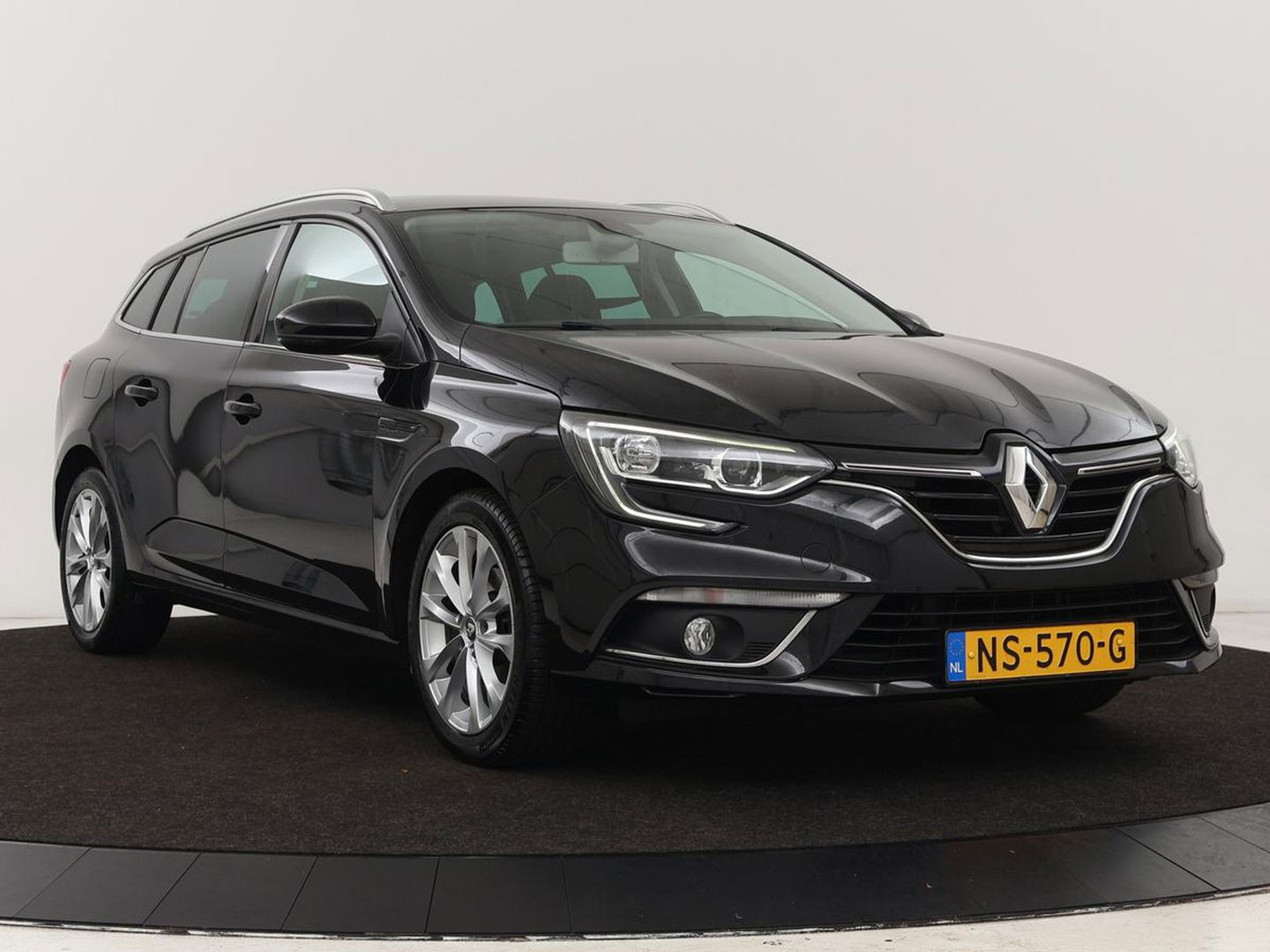 Renault Mégane 1.2 TCe Zen | Trekhaak | Navigatie | Climate control | Cruise control | Bluetooth | Parkeerhulp | Getint glas | DAB | LED
