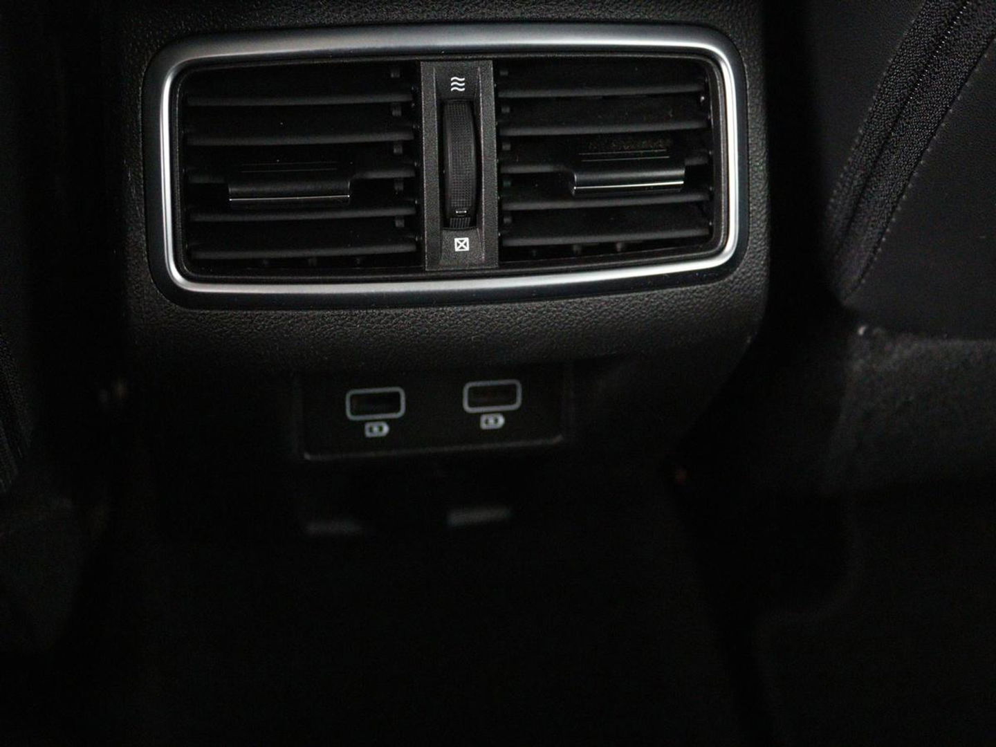 Renault Mégane 1.3 TCe Business Zen | Automaat | Carplay | Camera | Full LED | Navigatie | Cruise control | Parkeerhulp | Climate control