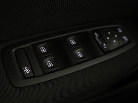Renault Mégane 1.3 TCe Business Zen | Automaat | Carplay | Camera | Full LED | Navigatie | Cruise control | Parkeerhulp | Climate control