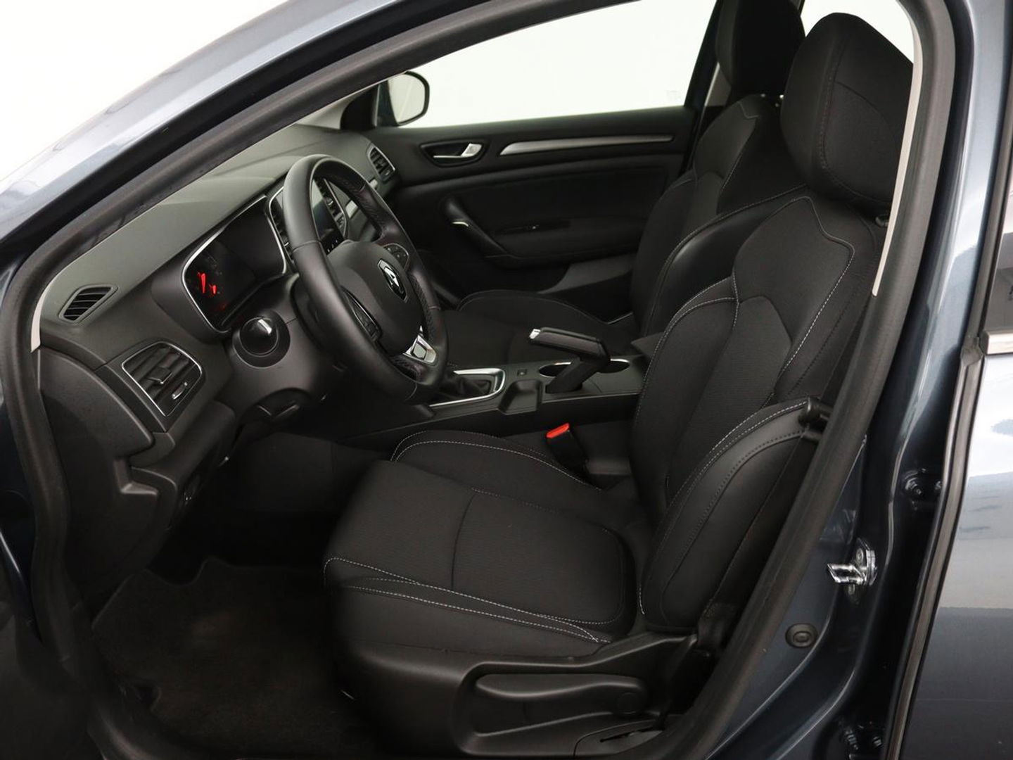 Renault Mégane 1.3 TCe Business Zen | Automaat | Carplay | Camera | Full LED | Navigatie | Cruise control | Parkeerhulp | Climate control