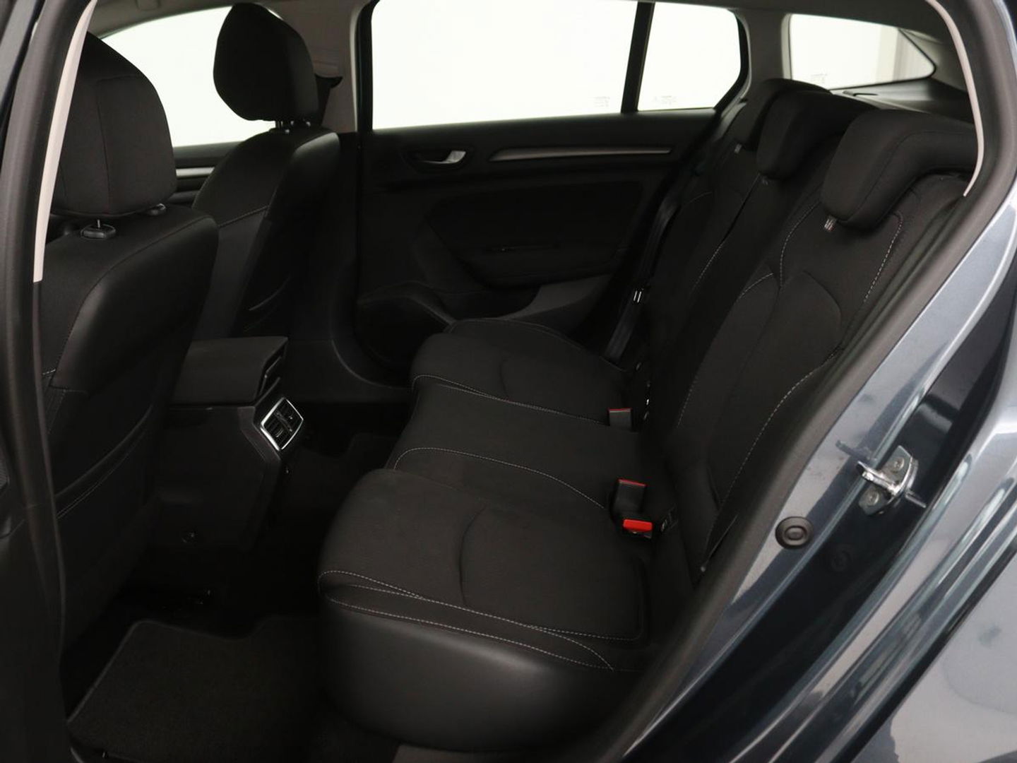Renault Mégane 1.3 TCe Business Zen | Automaat | Carplay | Camera | Full LED | Navigatie | Cruise control | Parkeerhulp | Climate control