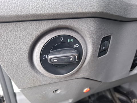Volkswagen Crafter 35 2.0 TDI L3H3 EL Trendline AIRCO / CRUISE CONTROLE / NAVI / 3 ZITS / APPLE CARPLAY