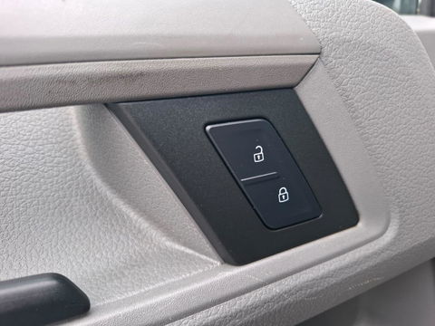 Volkswagen Crafter 35 2.0 TDI L3H3 EL Trendline AIRCO / CRUISE CONTROLE / NAVI / 3 ZITS / APPLE CARPLAY