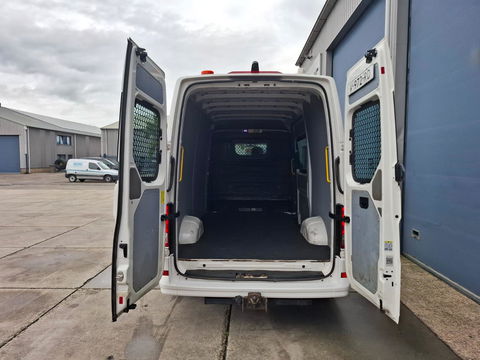 Volkswagen Crafter 35 2.0 TDI L3H3 EL Trendline AIRCO / CRUISE CONTROLE / NAVI / 3 ZITS / APPLE CARPLAY