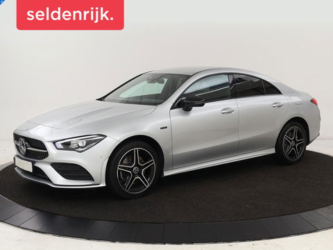 Mercedes-Benz CLA-Klasse 250e AMG Night | Stoelverwarming | Leder/Alcantara | Camera | Widescreen | Navigatie | Full LED | Sportstoelen