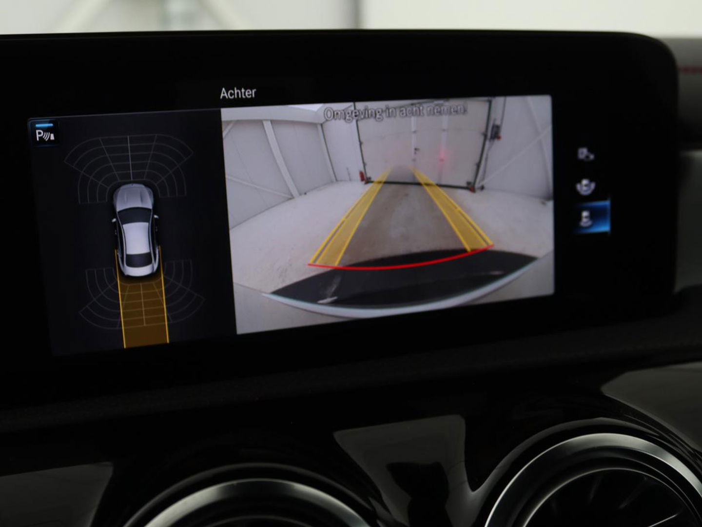 Mercedes-Benz CLA-Klasse 250e AMG Night | Stoelverwarming | Leder/Alcantara | Camera | Widescreen | Navigatie | Full LED | Sportstoelen