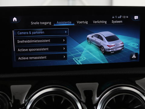 Mercedes-Benz CLA-Klasse 250e AMG Night | Stoelverwarming | Leder/Alcantara | Camera | Widescreen | Navigatie | Full LED | Sportstoelen