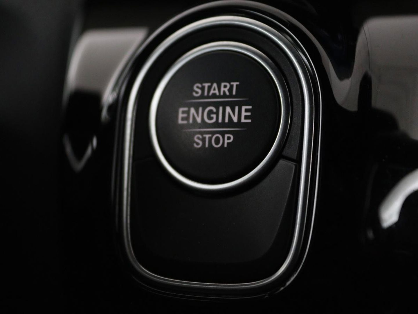Mercedes-Benz CLA-Klasse 250e AMG Night | Stoelverwarming | Leder/Alcantara | Camera | Widescreen | Navigatie | Full LED | Sportstoelen