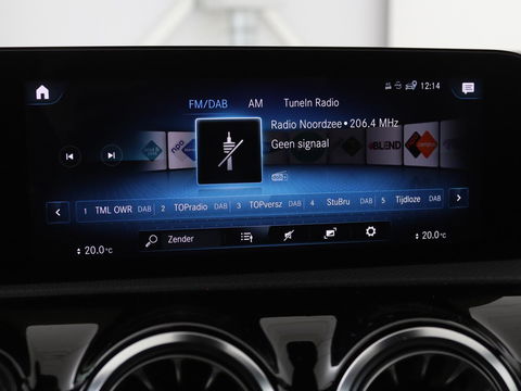 Mercedes-Benz CLA-Klasse 250e AMG Night | Stoelverwarming | Leder/Alcantara | Camera | Widescreen | Navigatie | Full LED | Sportstoelen