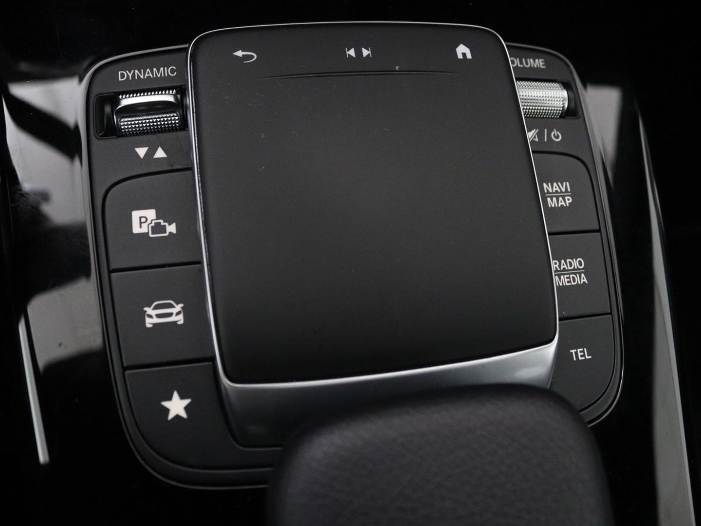 Mercedes-Benz CLA-Klasse 250e AMG Night | Stoelverwarming | Leder/Alcantara | Camera | Widescreen | Navigatie | Full LED | Sportstoelen
