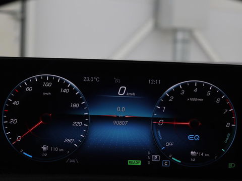 Mercedes-Benz CLA-Klasse 250e AMG Night | Stoelverwarming | Leder/Alcantara | Camera | Widescreen | Navigatie | Full LED | Sportstoelen