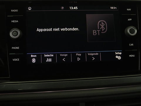 Volkswagen Polo 1.0 TSI Highline | Stoelverwarming | Parkeerhulp | Adaptive cruise | Navigatie | Bluetooth | Climate control | Getint glas