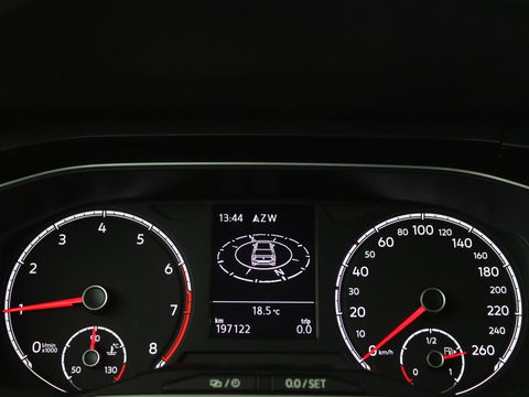 Volkswagen Polo 1.0 TSI Highline | Stoelverwarming | Parkeerhulp | Adaptive cruise | Navigatie | Bluetooth | Climate control | Getint glas