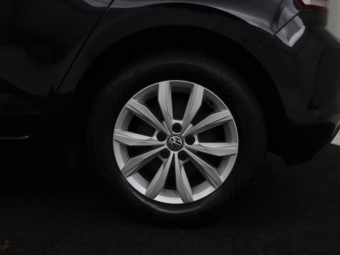 Volkswagen Polo 1.0 TSI Highline | Stoelverwarming | Parkeerhulp | Adaptive cruise | Navigatie | Bluetooth | Climate control | Getint glas