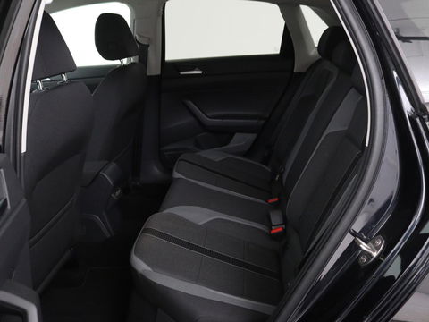 Volkswagen Polo 1.0 TSI Highline | Stoelverwarming | Parkeerhulp | Adaptive cruise | Navigatie | Bluetooth | Climate control | Getint glas