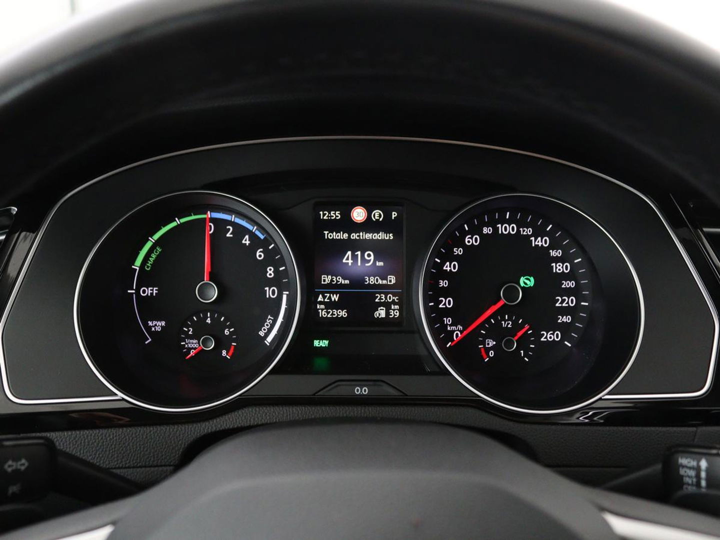 Volkswagen Passat 1.4 TSI PHEV GTE | Panoramadak | Leder | Stoelverwarming | Trekhaak | Camera | Park Assist | Adaptive cruise | Side Assist | Matrix LED | Carplay | Navigatie
