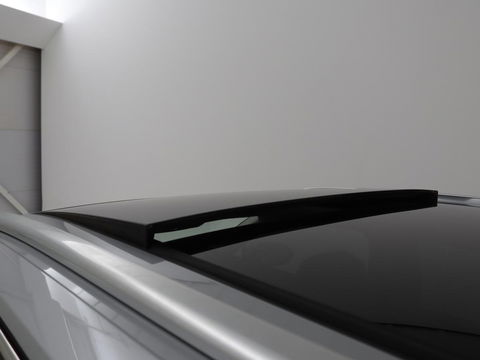 Volkswagen Passat 1.4 TSI PHEV GTE | Panoramadak | Leder | Stoelverwarming | Trekhaak | Camera | Park Assist | Adaptive cruise | Side Assist | Matrix LED | Carplay | Navigatie