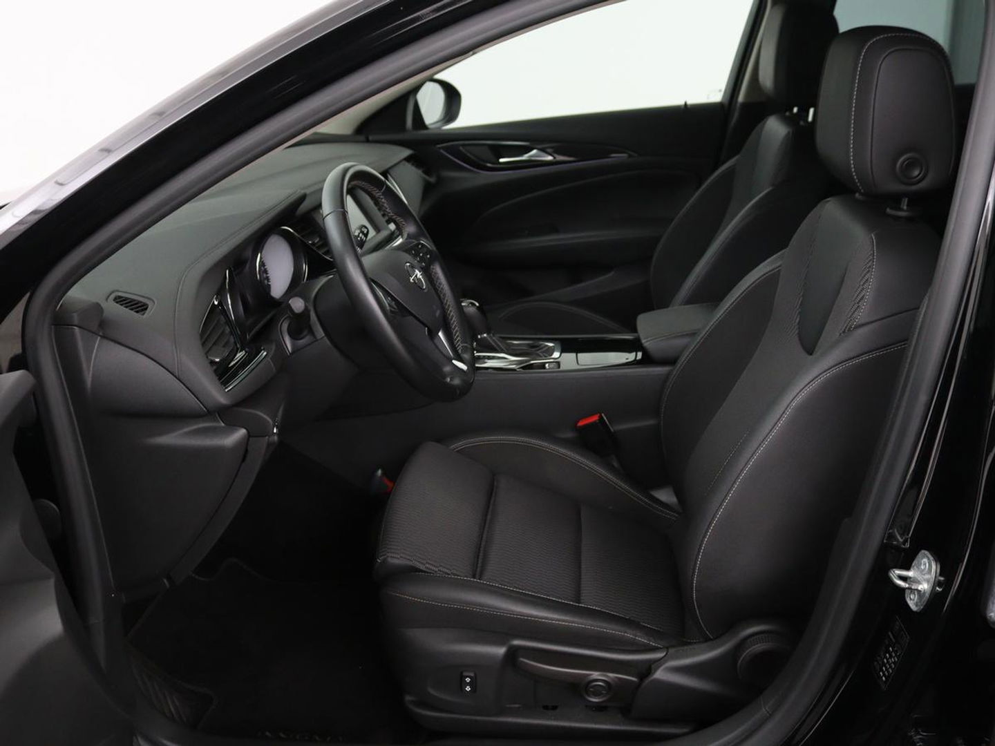 Opel Insignia 1.5 Turbo Executive | Automaat | Carplay | Climate control | Navigatie | Bluetooth | Cruise control | Parkeerhulp