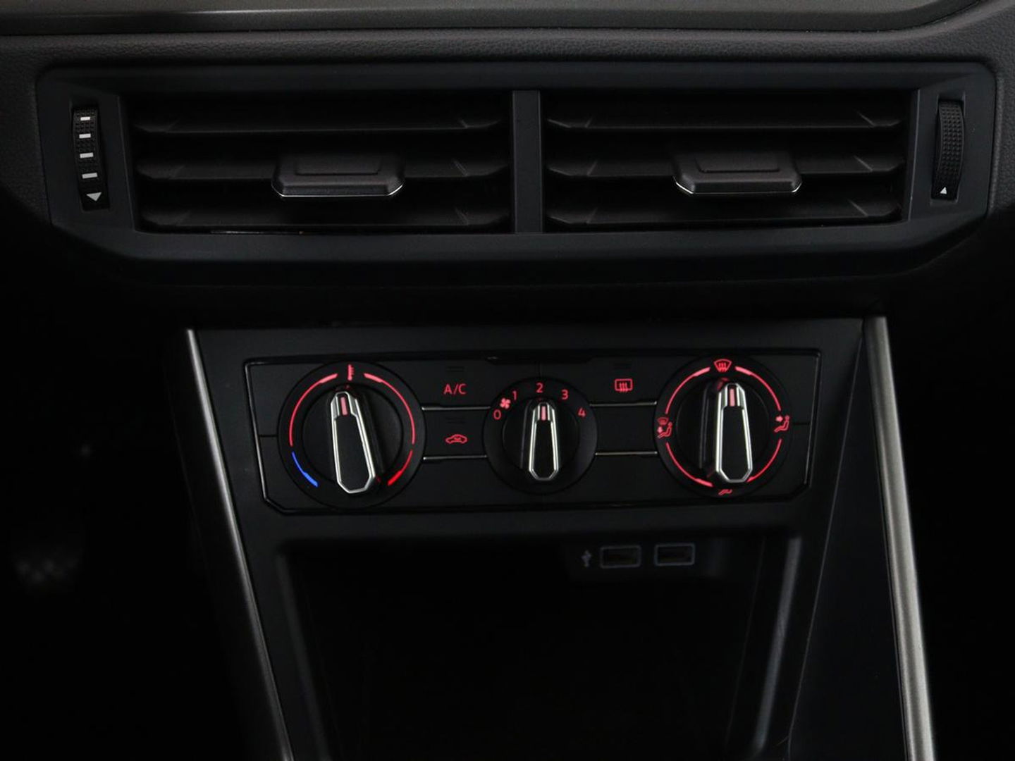 Volkswagen Polo 1.0 TSI Comfortline | Carplay | Cruise control | Airco | Bluetooth | LED | Lichtmetalen velgen