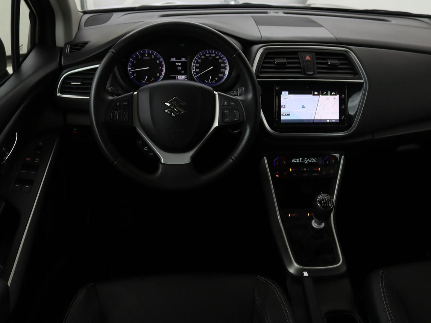 Suzuki S-Cross 1.4 Boosterjet Stijl Smart Hybrid | Panoramadak | Leder | Trekhaak | Stoelverwarming | Adaptive cruise | Full LED