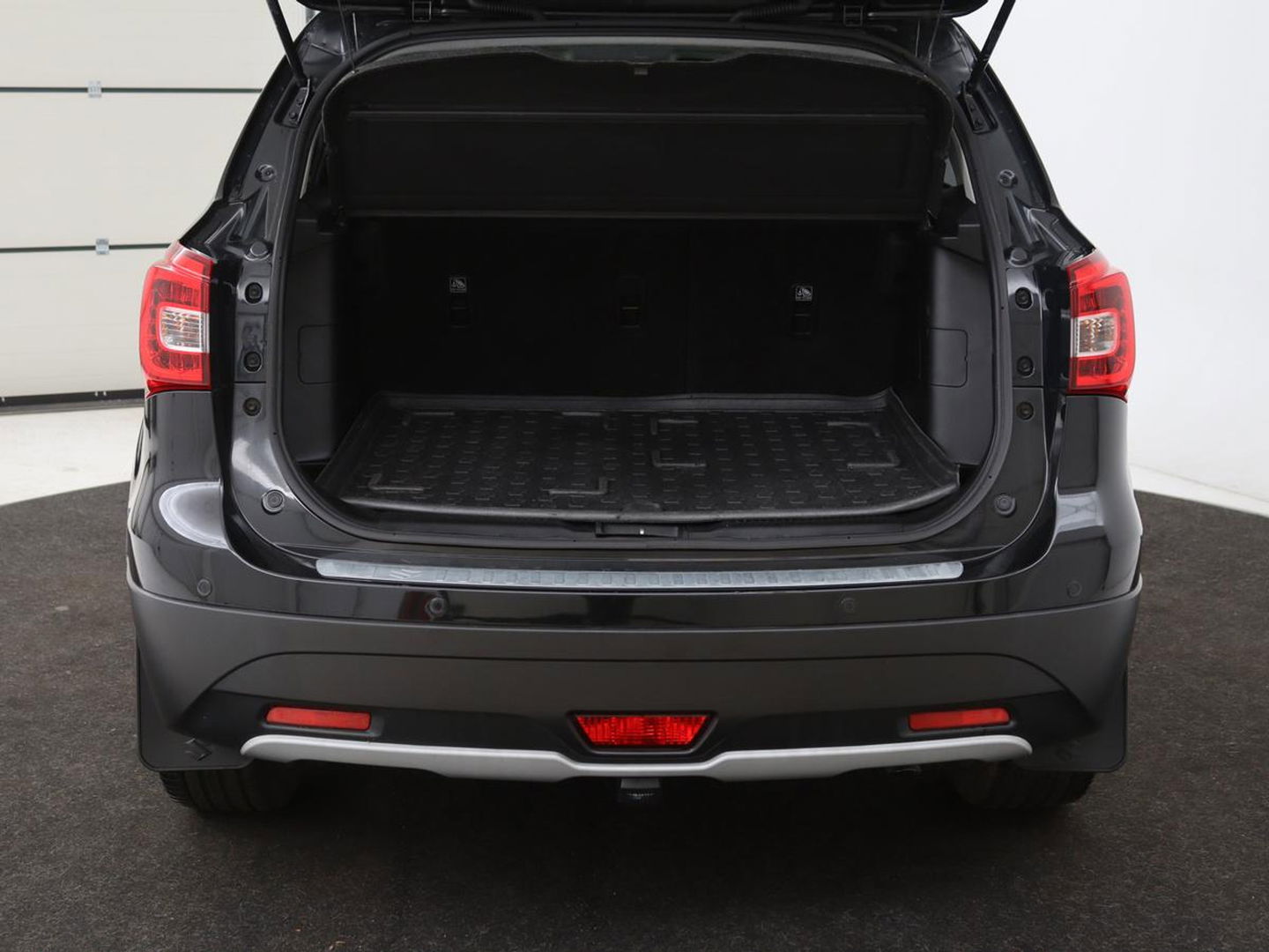 Suzuki S-Cross 1.4 Boosterjet Stijl Smart Hybrid | Panoramadak | Leder | Trekhaak | Stoelverwarming | Adaptive cruise | Full LED