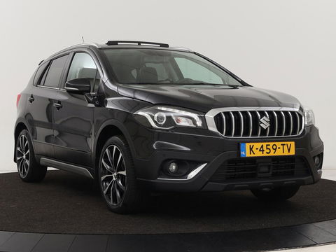 Suzuki S-Cross 1.4 Boosterjet Stijl Smart Hybrid | Panoramadak | Leder | Trekhaak | Stoelverwarming | Adaptive cruise | Full LED