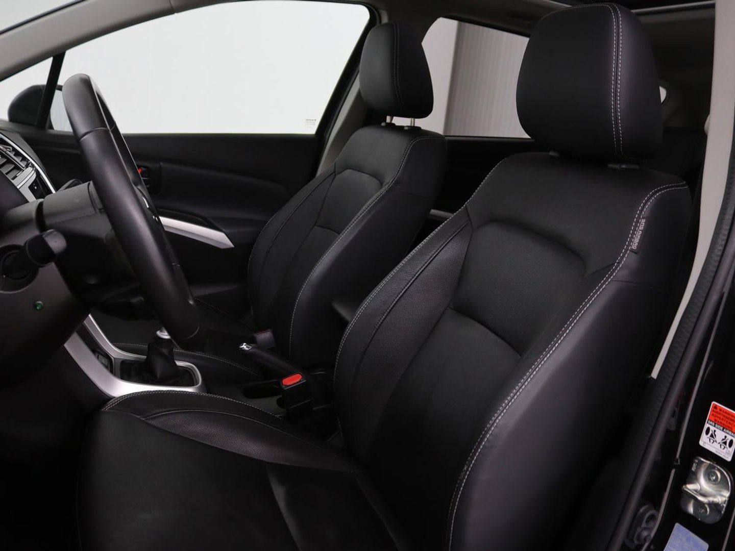 Suzuki S-Cross 1.4 Boosterjet Stijl Smart Hybrid | Panoramadak | Leder | Trekhaak | Stoelverwarming | Adaptive cruise | Full LED