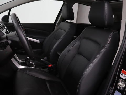 Suzuki S-Cross 1.4 Boosterjet Stijl Smart Hybrid | Panoramadak | Leder | Trekhaak | Stoelverwarming | Adaptive cruise | Full LED