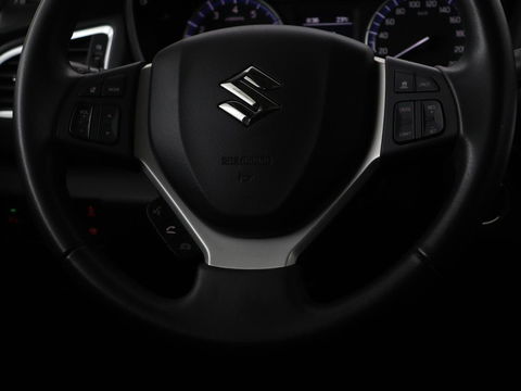 Suzuki S-Cross 1.4 Boosterjet Stijl Smart Hybrid | Panoramadak | Leder | Trekhaak | Stoelverwarming | Adaptive cruise | Full LED