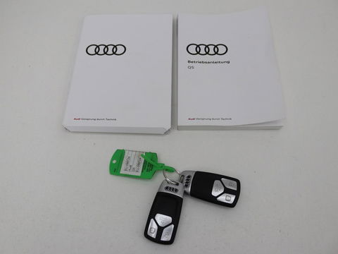 Audi Q5 50 TFSI e quattro S edition | Stoelverwarming | Adaptive cruise | Camera | Navigatie | Full LED | Virtual Cockpit | Climate control | Parkeerhulp