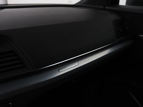 Audi Q5 50 TFSI e quattro S edition | Stoelverwarming | Adaptive cruise | Camera | Navigatie | Full LED | Virtual Cockpit | Climate control | Parkeerhulp