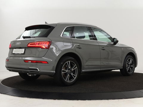 Audi Q5 50 TFSI e quattro S edition | Stoelverwarming | Adaptive cruise | Camera | Navigatie | Full LED | Virtual Cockpit | Climate control | Parkeerhulp
