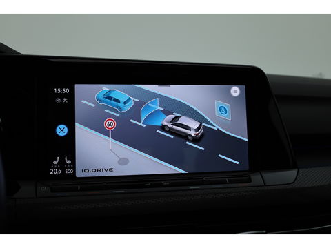 Volkswagen Golf 1.4 eHybrid GTE | HUD | Pano | IQ. Light | 18'' | Stoel- Stuurverw. | Apple CarPlay