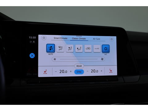 Volkswagen Golf 1.4 eHybrid GTE | HUD | Pano | IQ. Light | 18'' | Stoel- Stuurverw. | Apple CarPlay