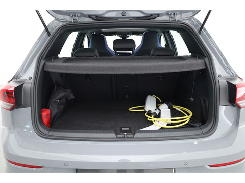 Volkswagen Golf 1.4 eHybrid GTE | HUD | Pano | IQ. Light | 18'' | Stoel- Stuurverw. | Apple CarPlay
