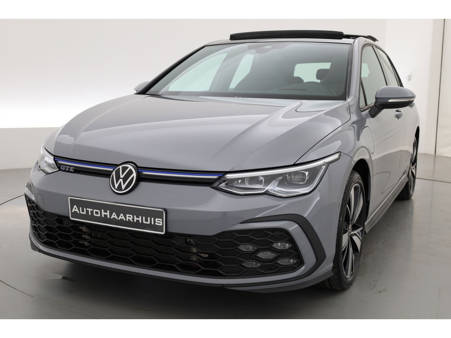 Volkswagen Golf 1.4 eHybrid GTE | HUD | Pano | IQ. Light | 18'' | Stoel- Stuurverw. | Apple CarPlay