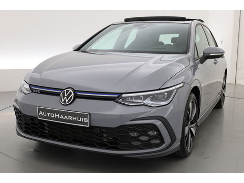 Volkswagen Golf 1.4 eHybrid GTE | HUD | Pano | IQ. Light | 18'' | Stoel- Stuurverw. | Apple CarPlay